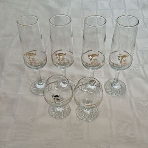 Gold Accent Glassware Set